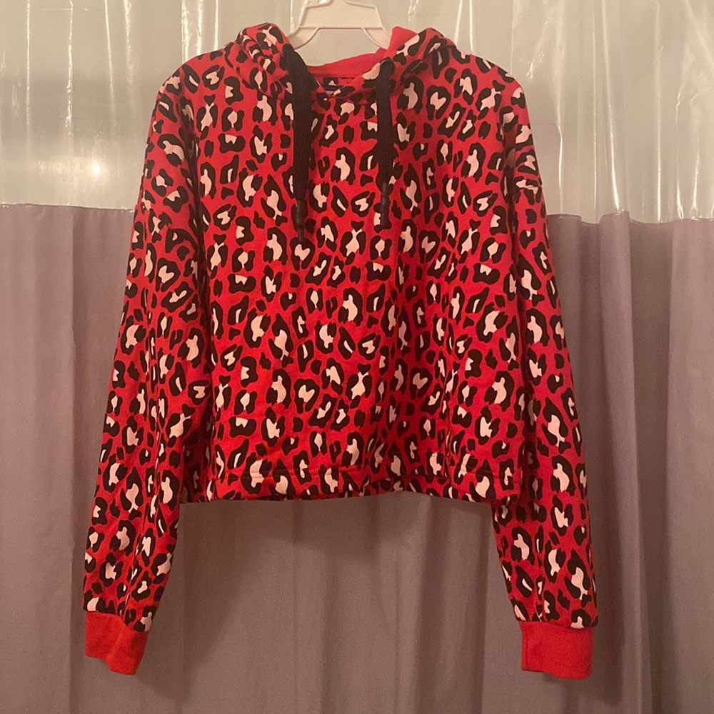Women’s Cropped Small Genetic Apparel Sweater